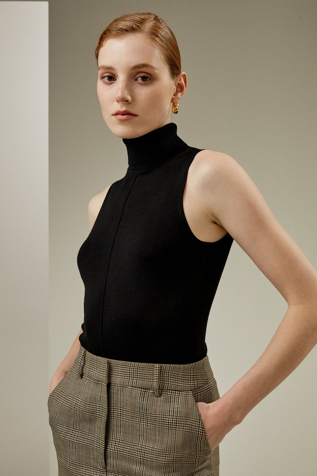 Silk Knitted Turtleneck Sleeveless Üst