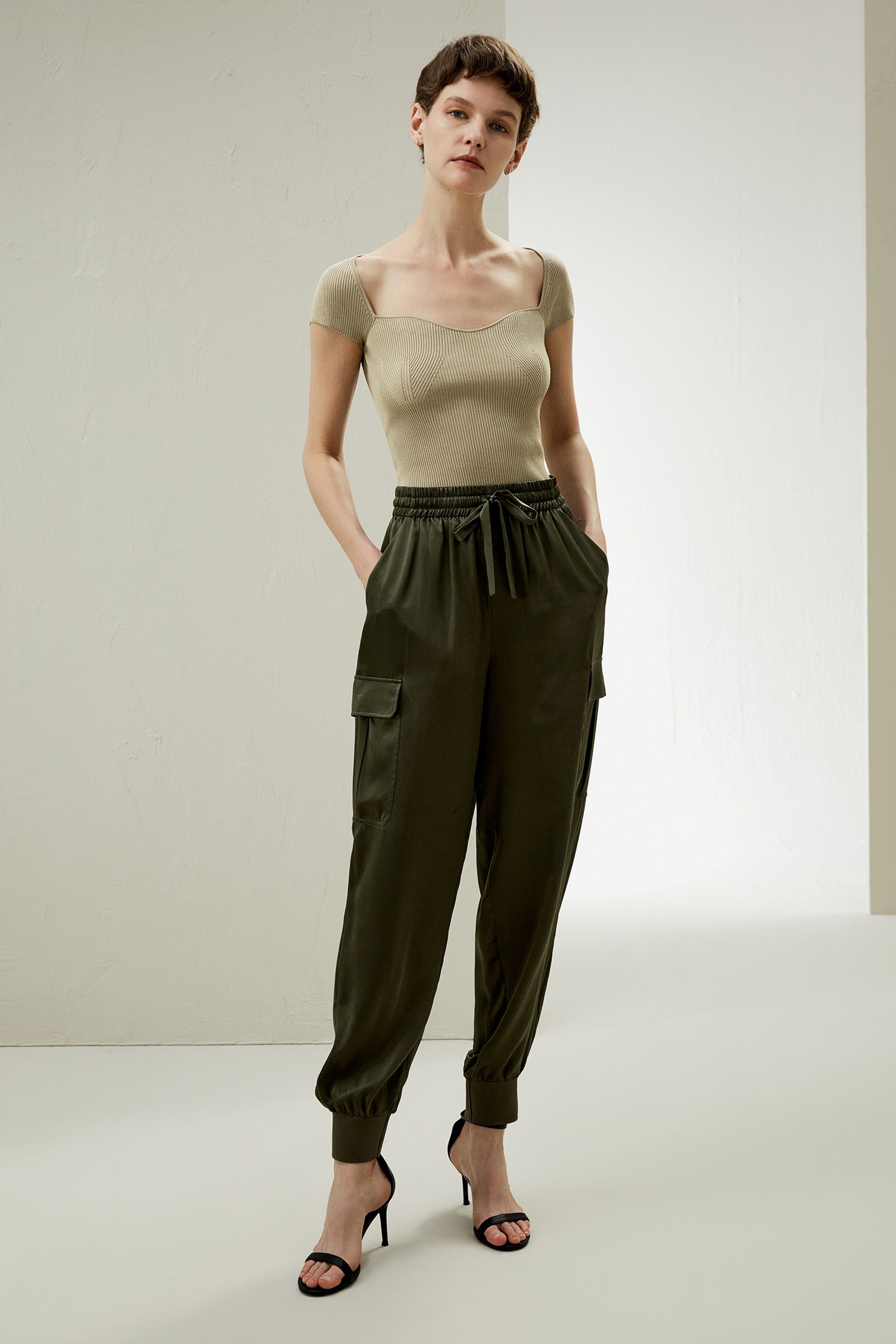 Sweetheart Neck Ribbed Silk Knit Üst