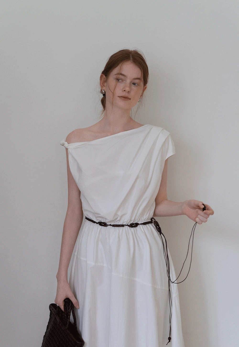 One-Shoulder Draped Midi Elbise