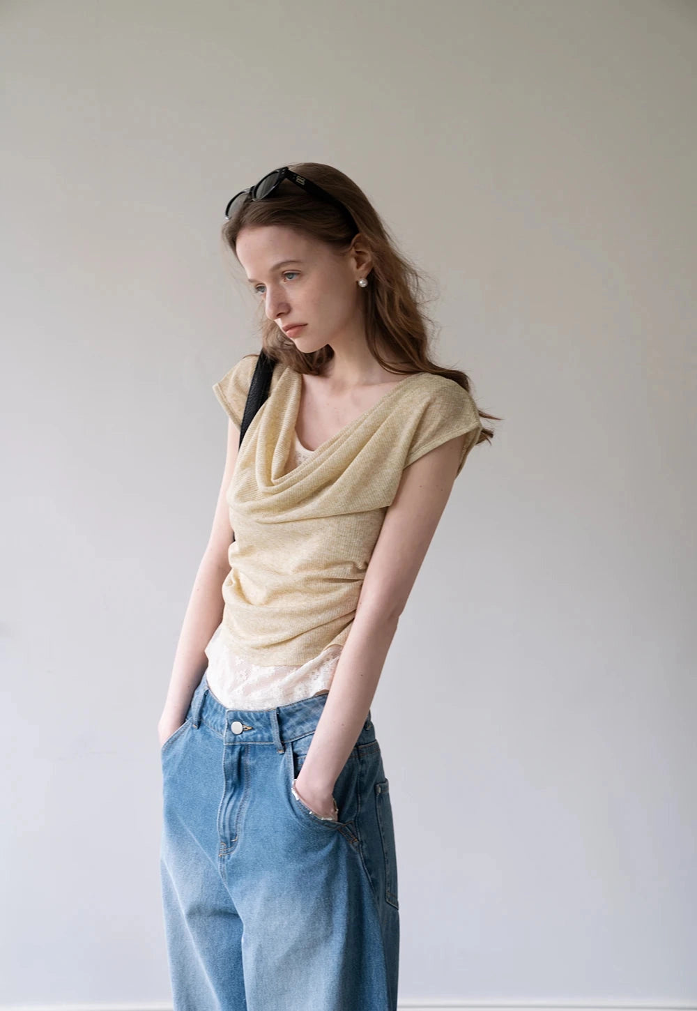 Drape Neck Knit Lace Trim Tişört