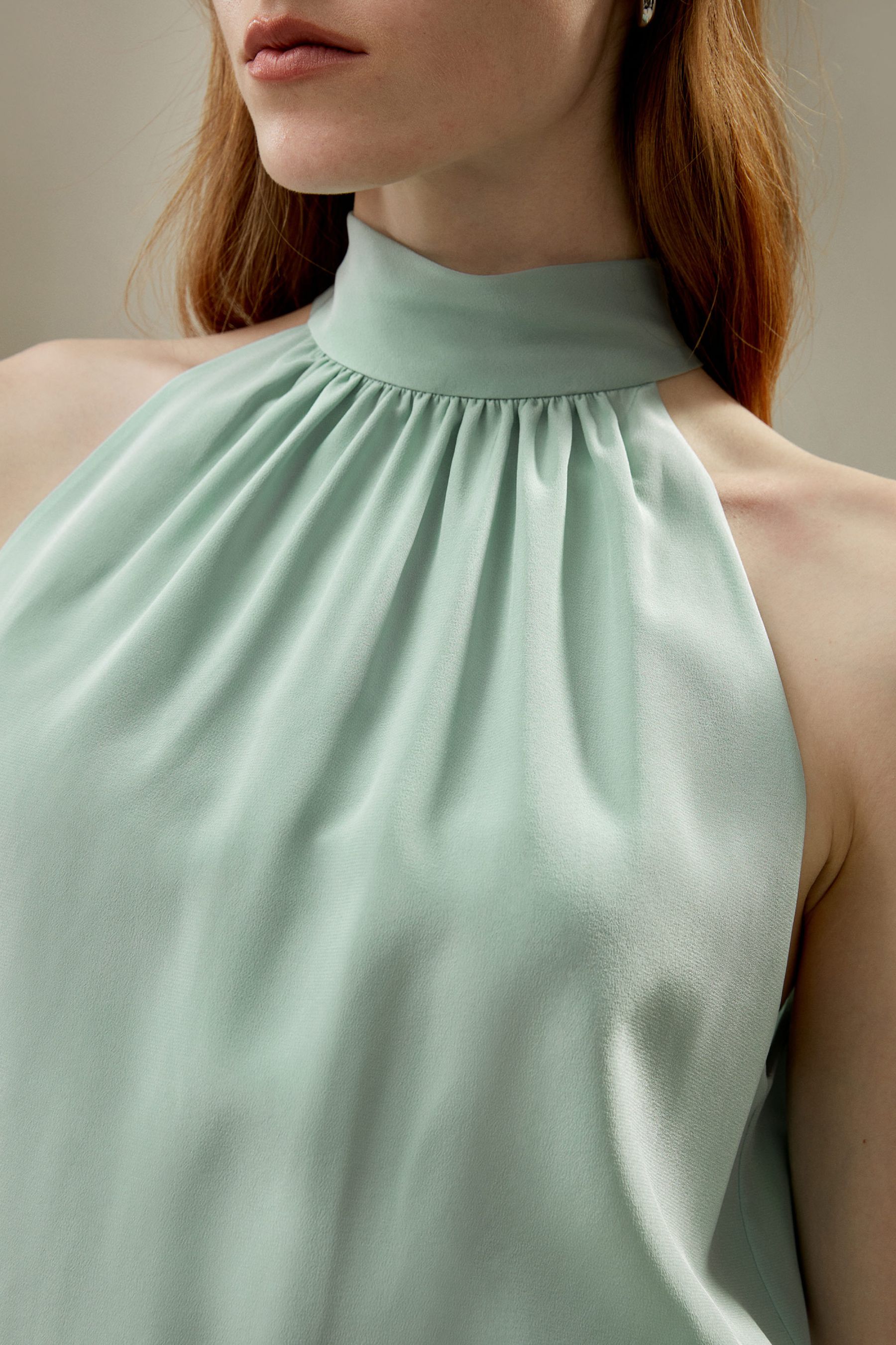 Yasmin Sleeveless Halter Üst