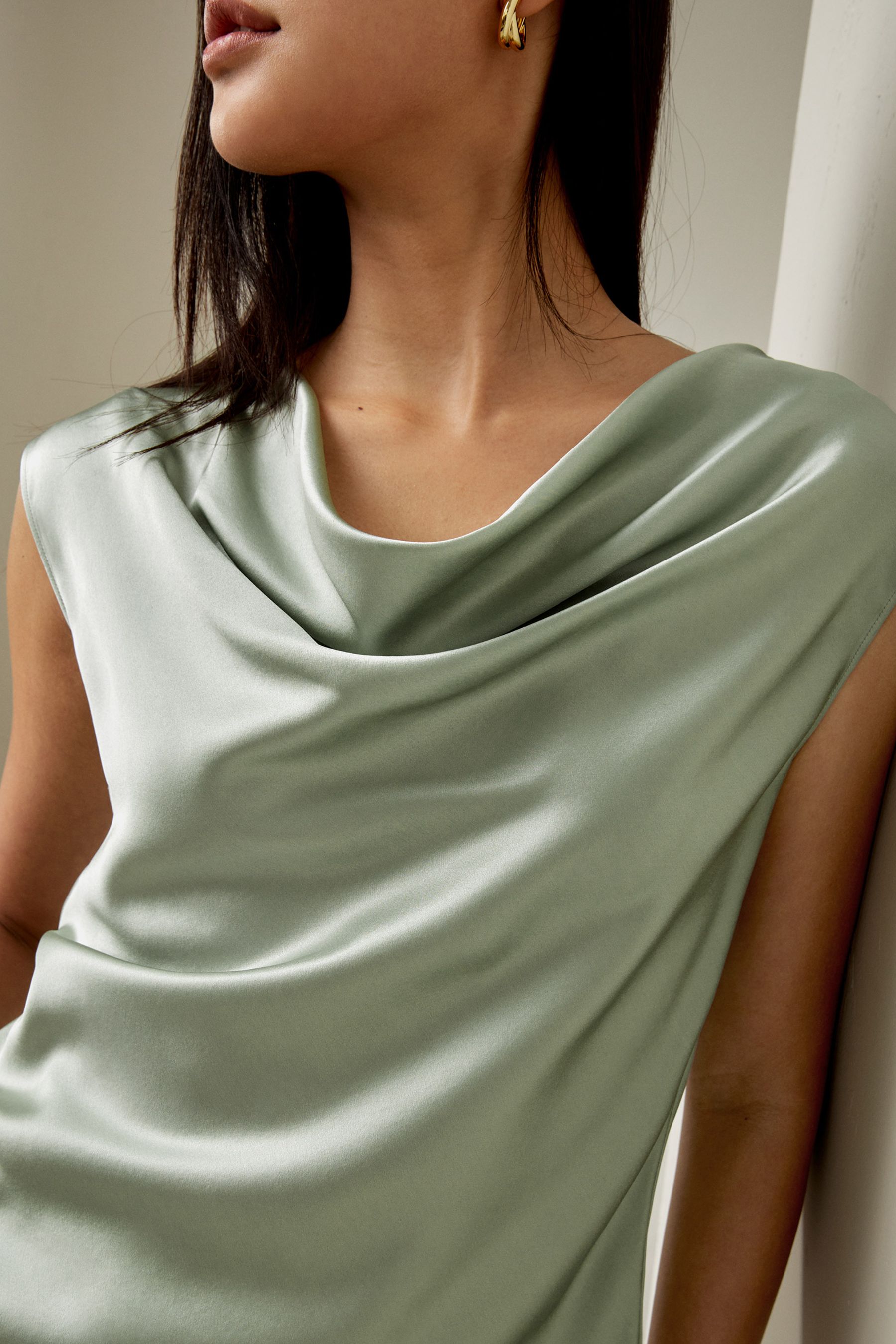 Silk Charmeuse Cowl Neck Tişört