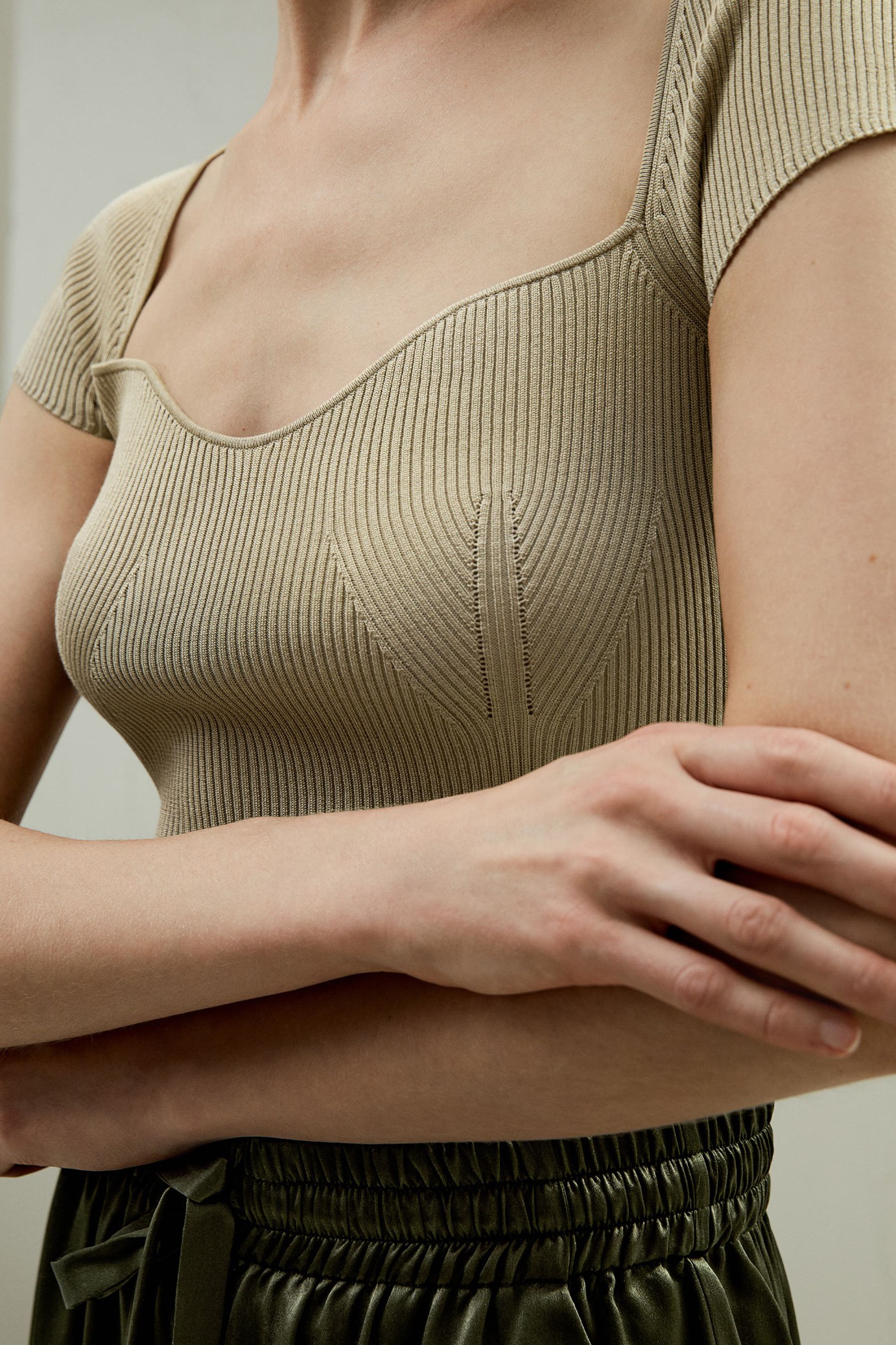 Sweetheart Neck Ribbed Silk Knit Üst