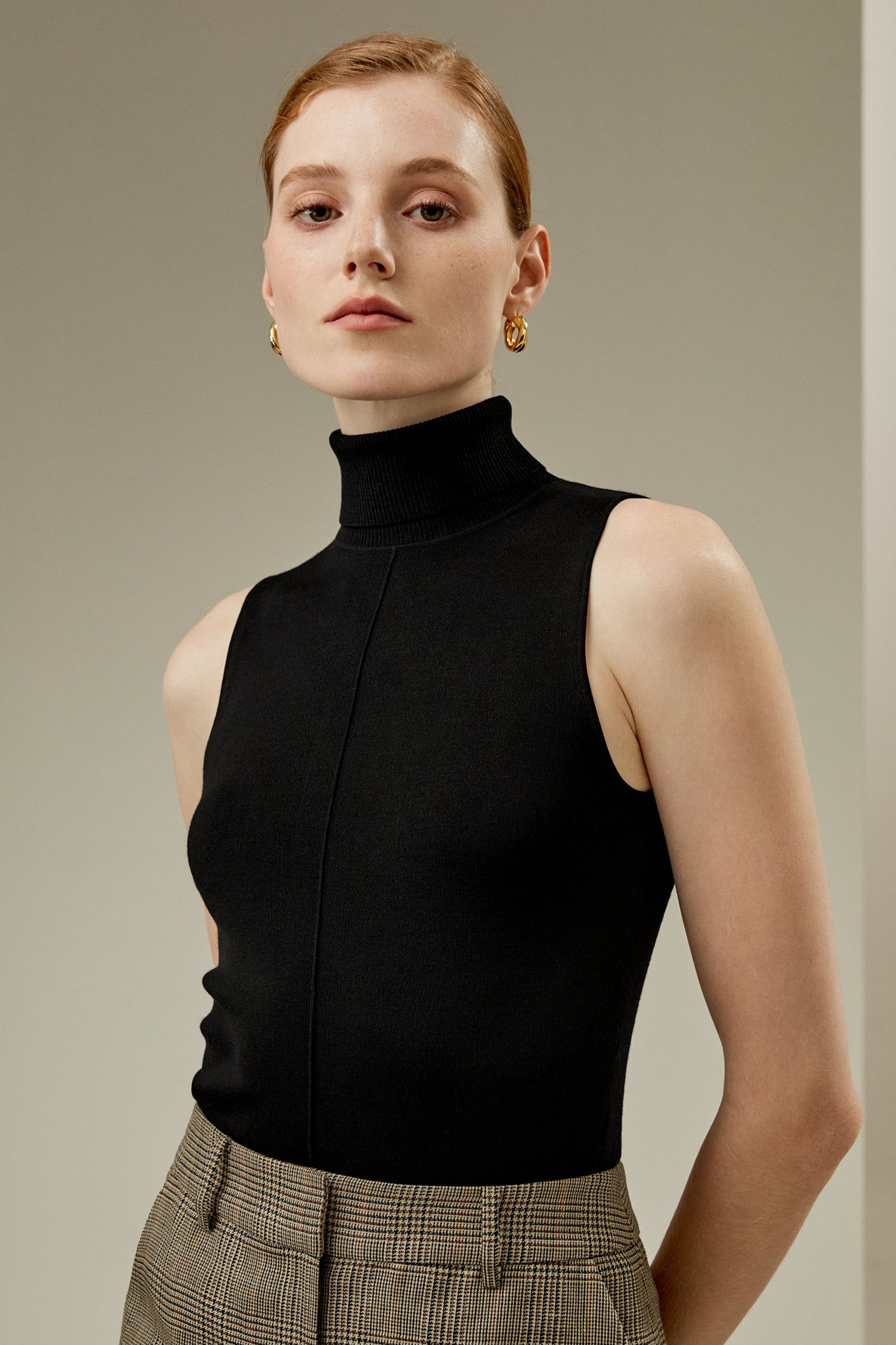 Silk Knitted Turtleneck Sleeveless Üst