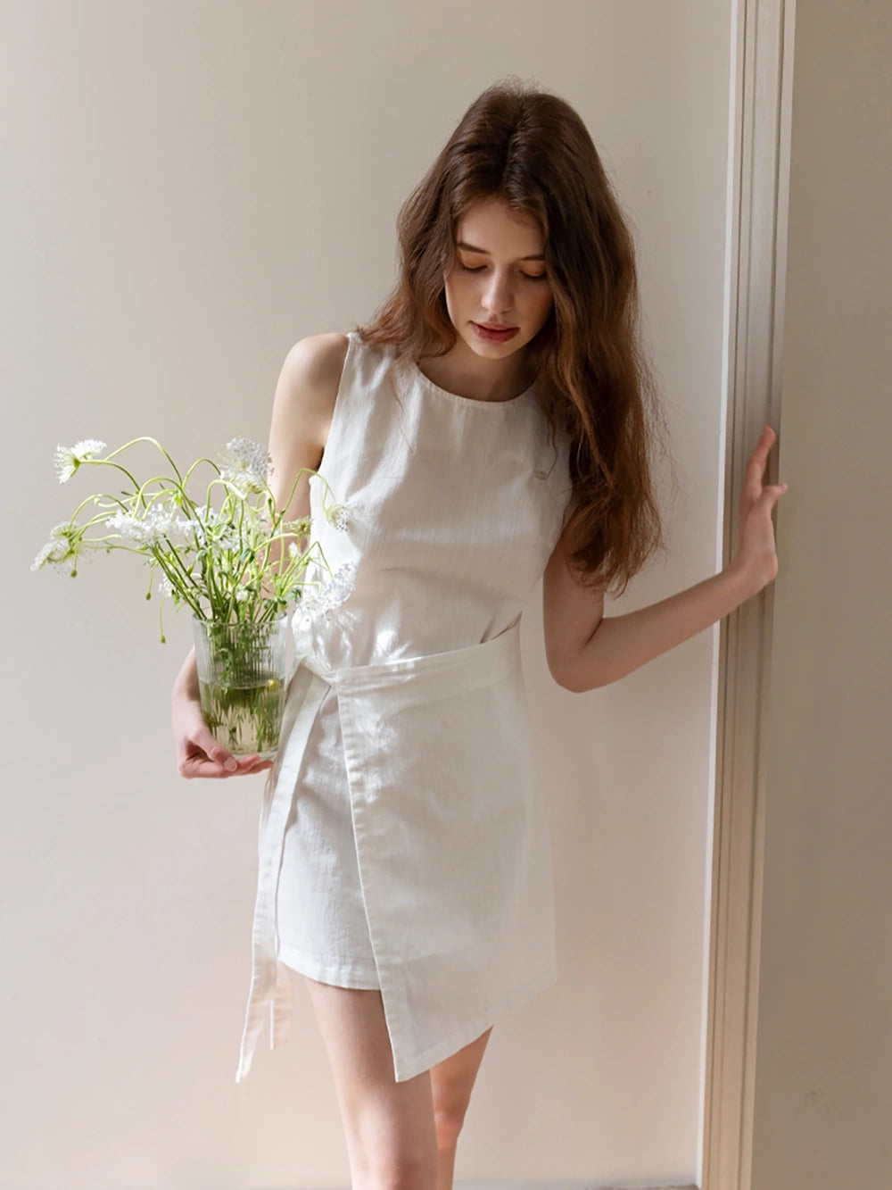 Sleeveless Tie Waist Chambray Elbise