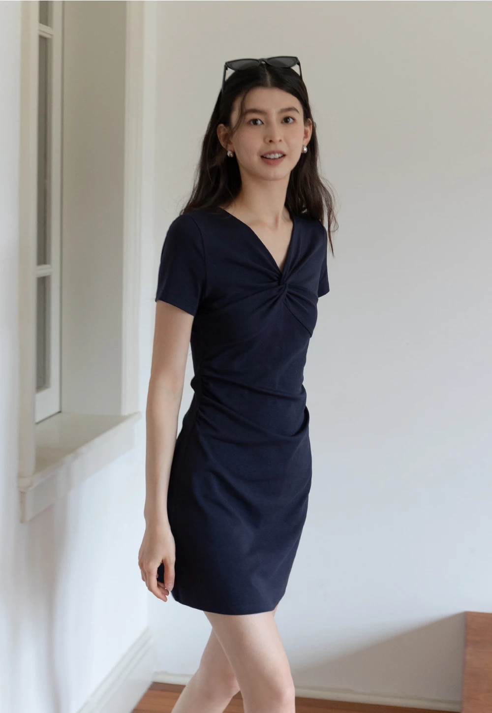 Women's Twist Front Elbise