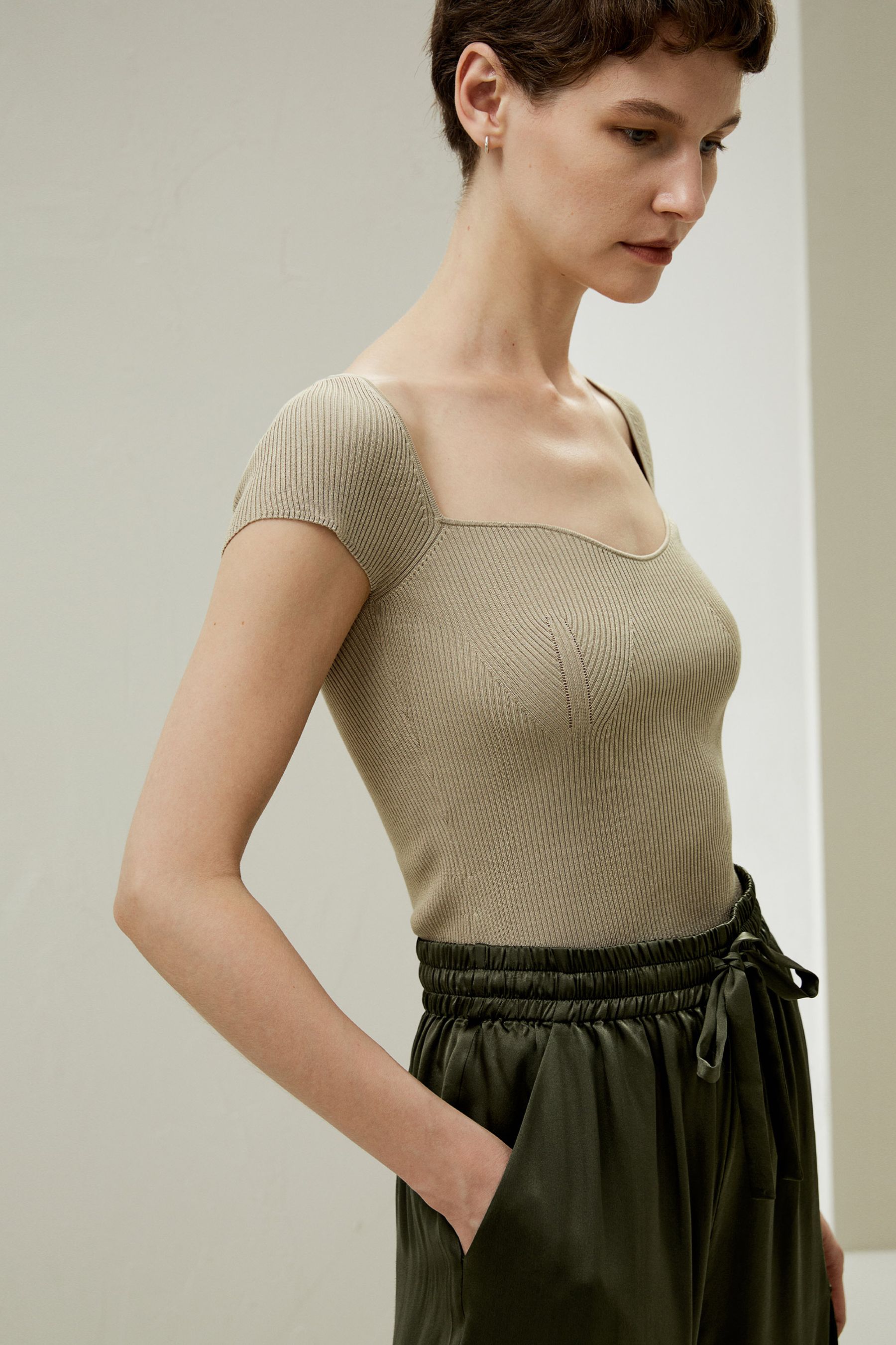 Sweetheart Neck Ribbed Silk Knit Üst