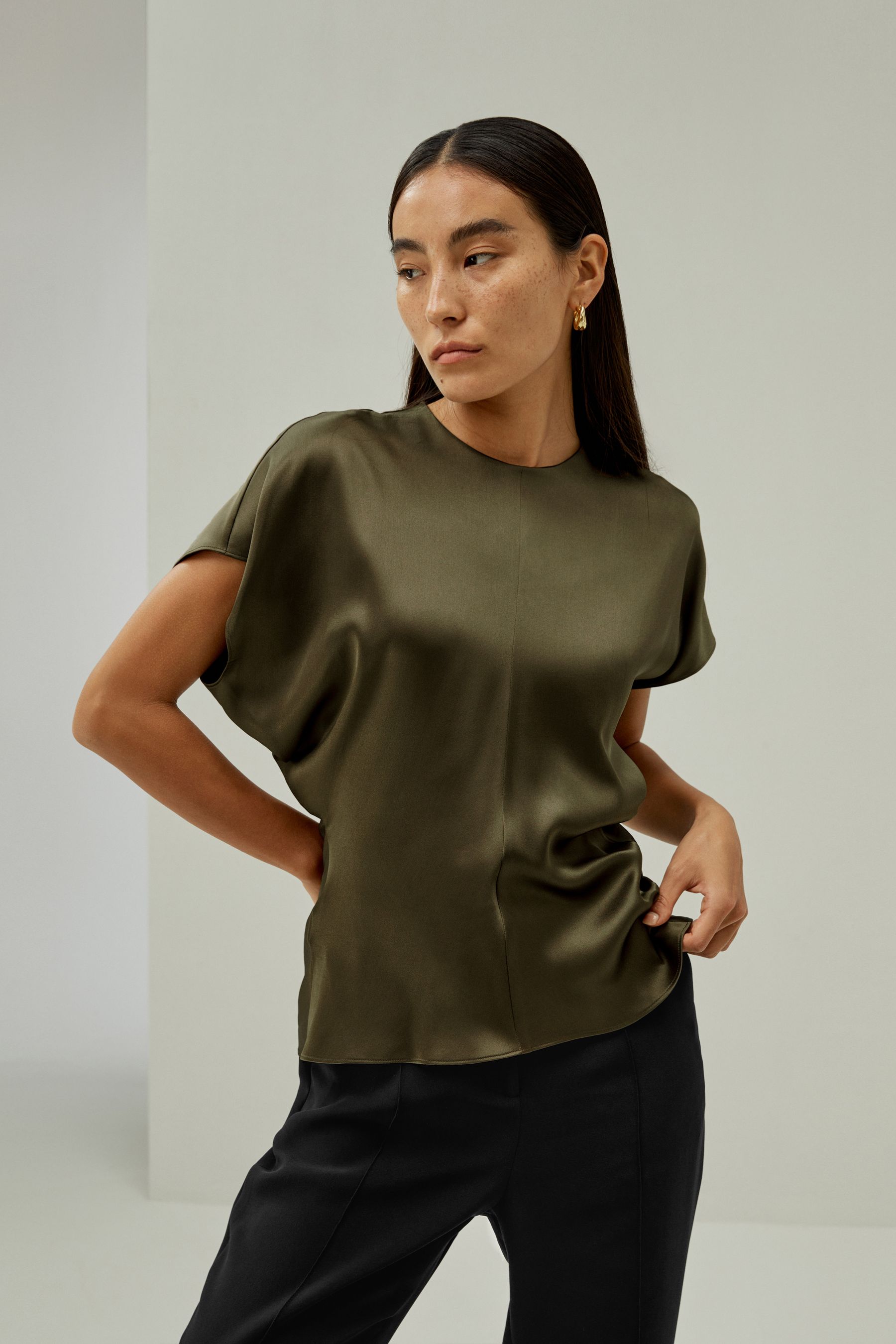 Short Batwing Sleeve Silk Üst