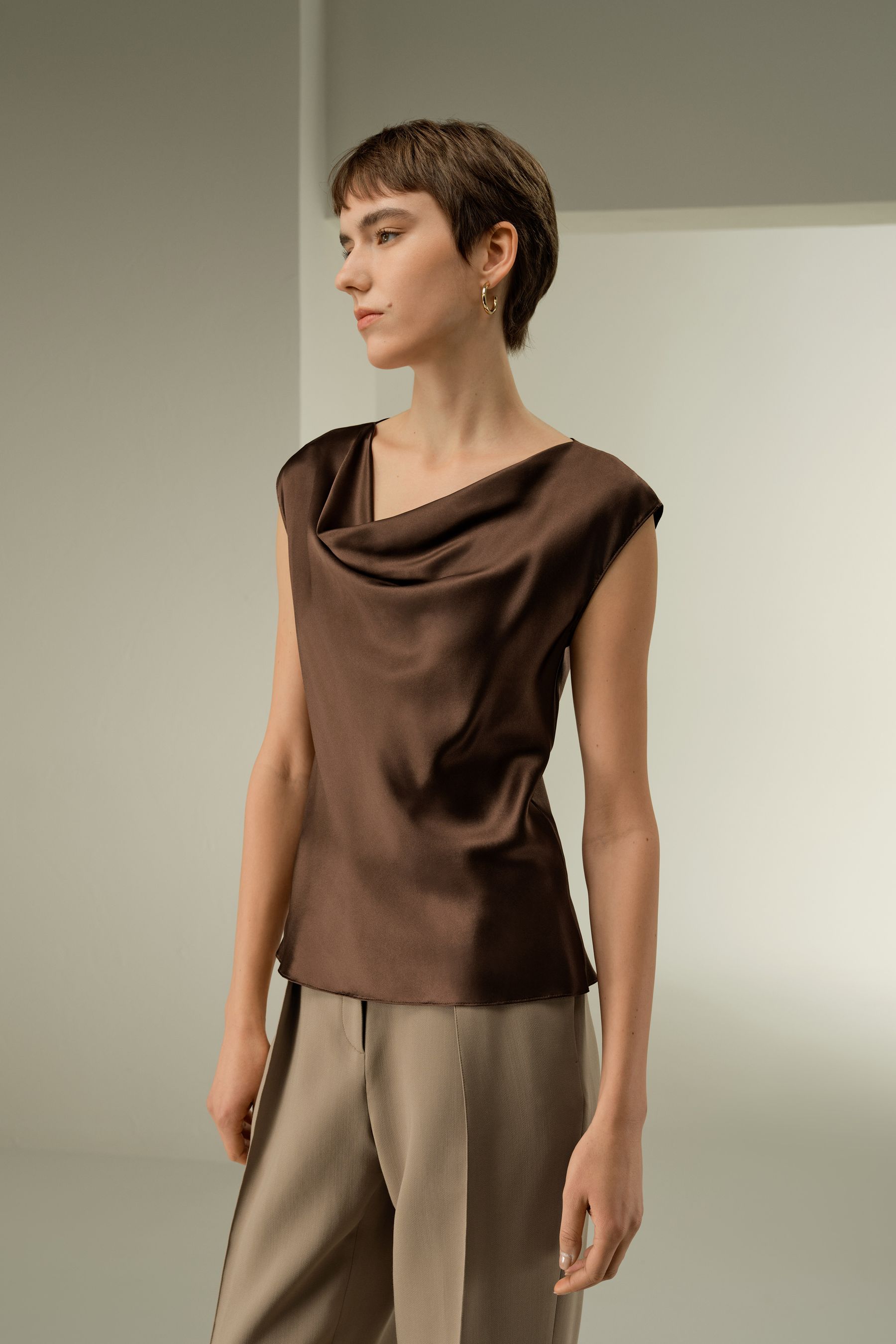 Sleeveless Cowl Neck Slim Fit Tişört